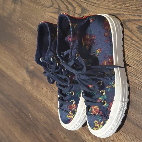 Womens Converse platform lugged sneakers sz 7 - Picture 5 of 8